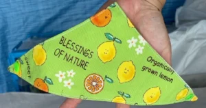 大阪の就労継続支援A型事業所で利用者さんが手作りしたマクラメや小物を制作する様子、ものづくりを通してスキルと自信を育む現場の風景