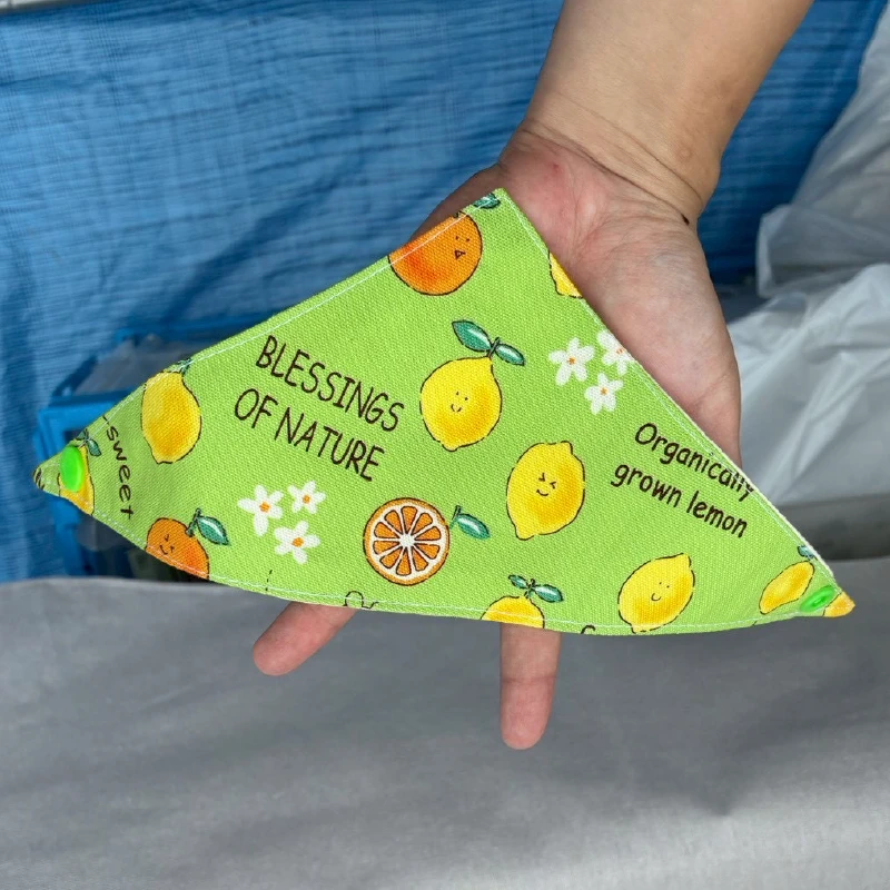 利用者さん制作の三角形ポーチ