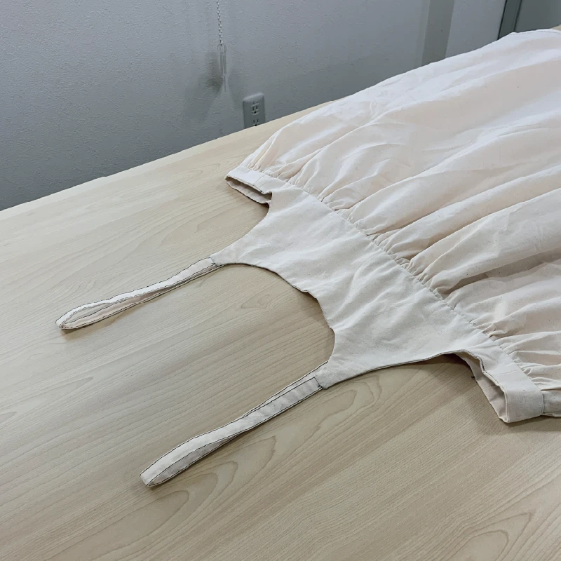 ワンピースの平置き、表面上部