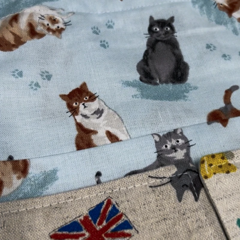 完成間近の猫柄巾着のアップ