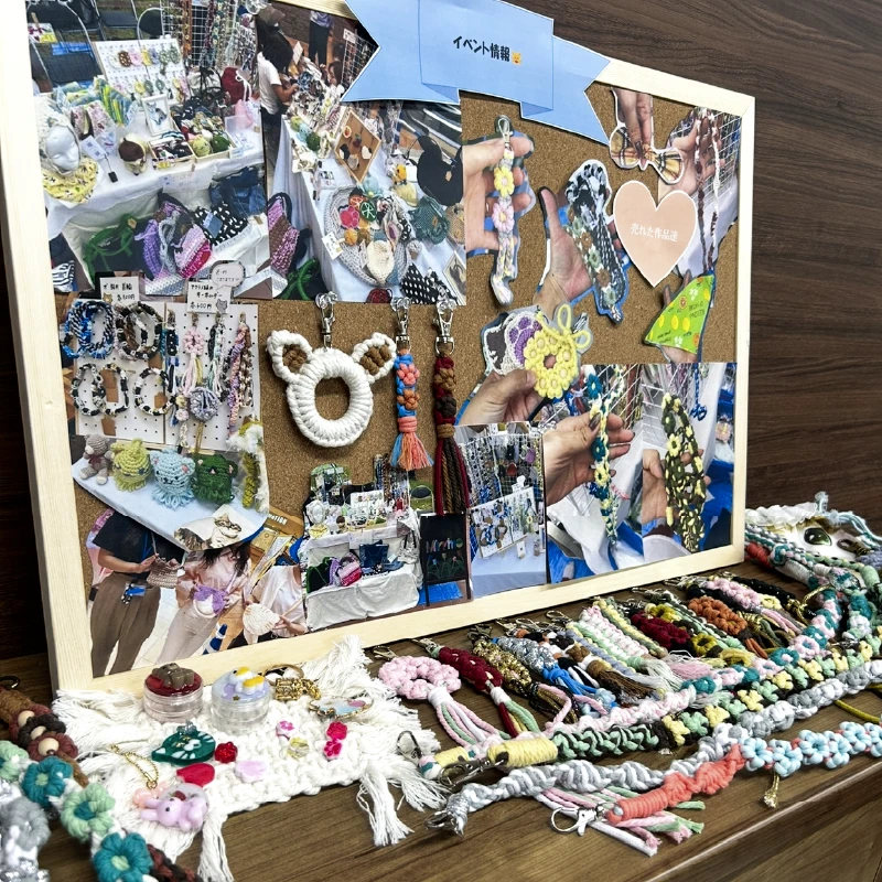 作品がたくさん飾られています